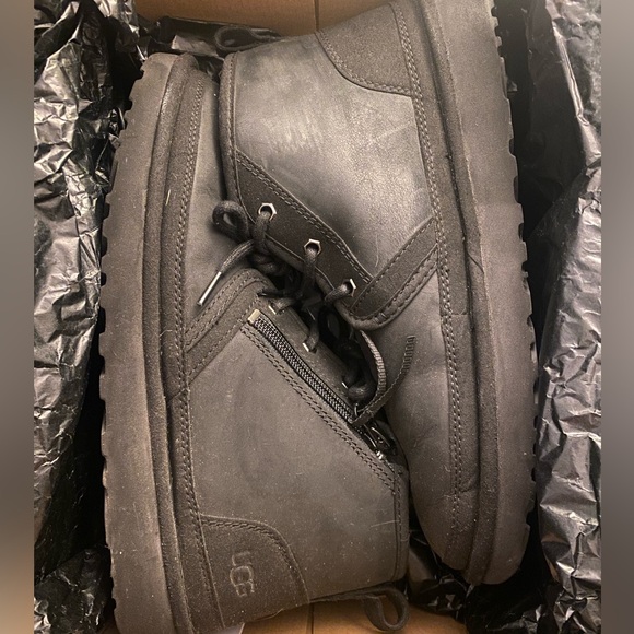 M Neumel Zip Ugg Shoe - Picture 2 of 6